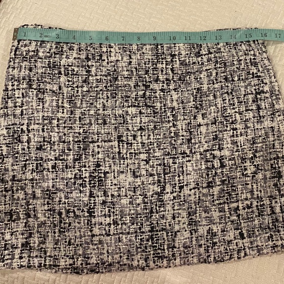 Alice + Olivia Mini Skirt - Picture 10 of 10